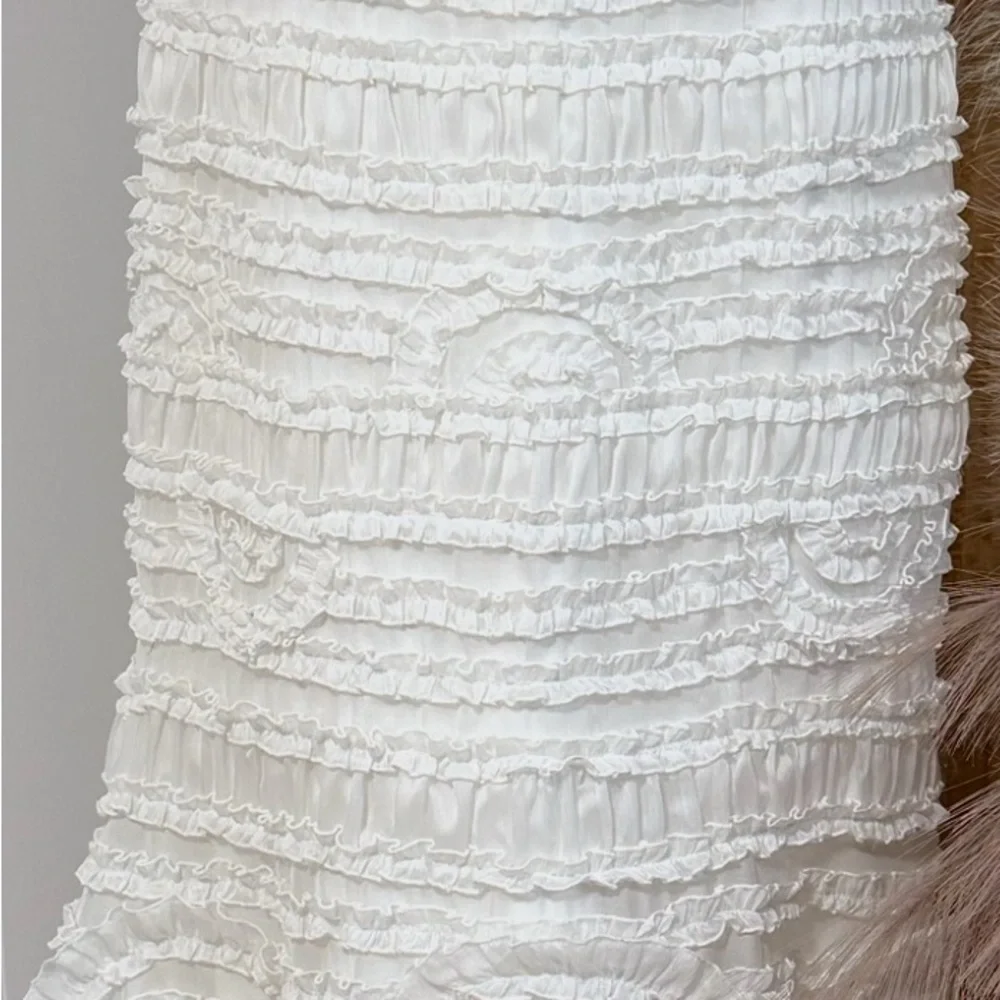 Elegant White Wedding Dress by San Patrick - Picture 8 of 11